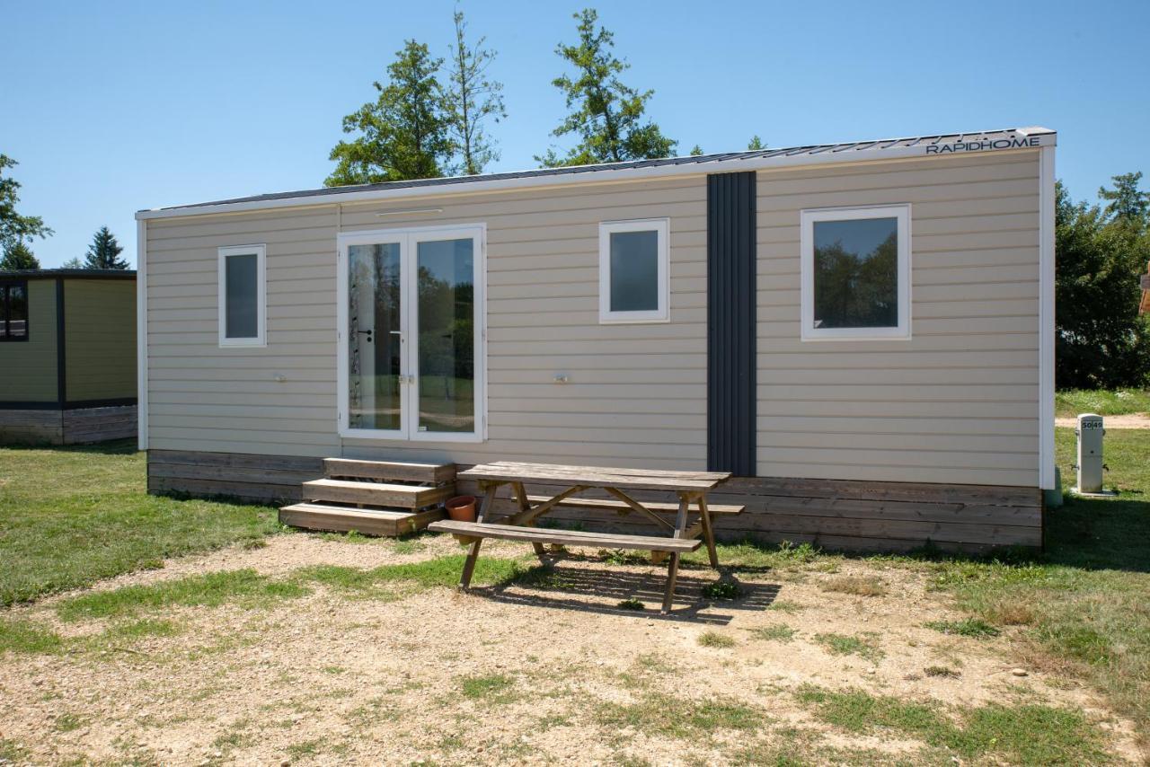 Camping Du Sevron Saint-Etienne-du-Bois  Exterior photo