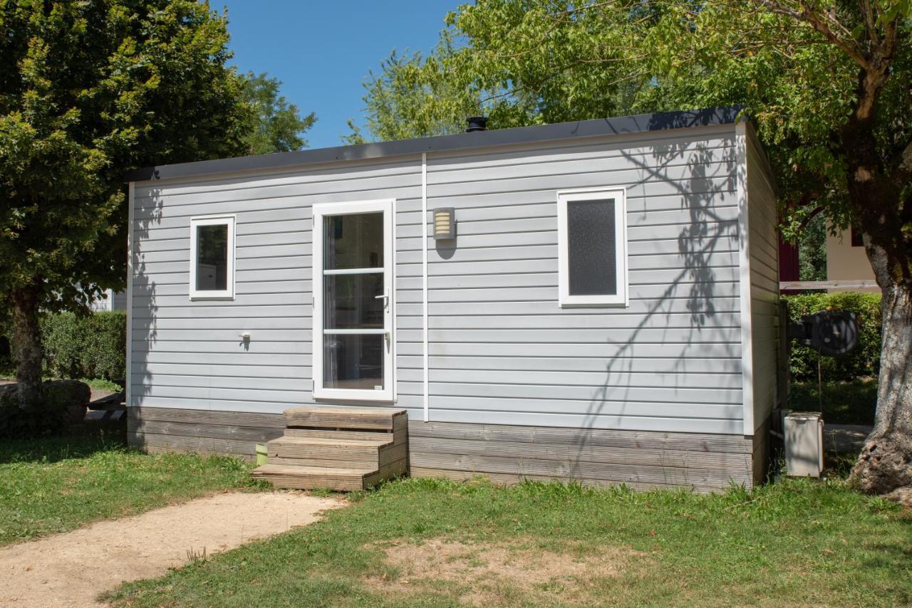 Camping Du Sevron Saint-Etienne-du-Bois  Exterior photo