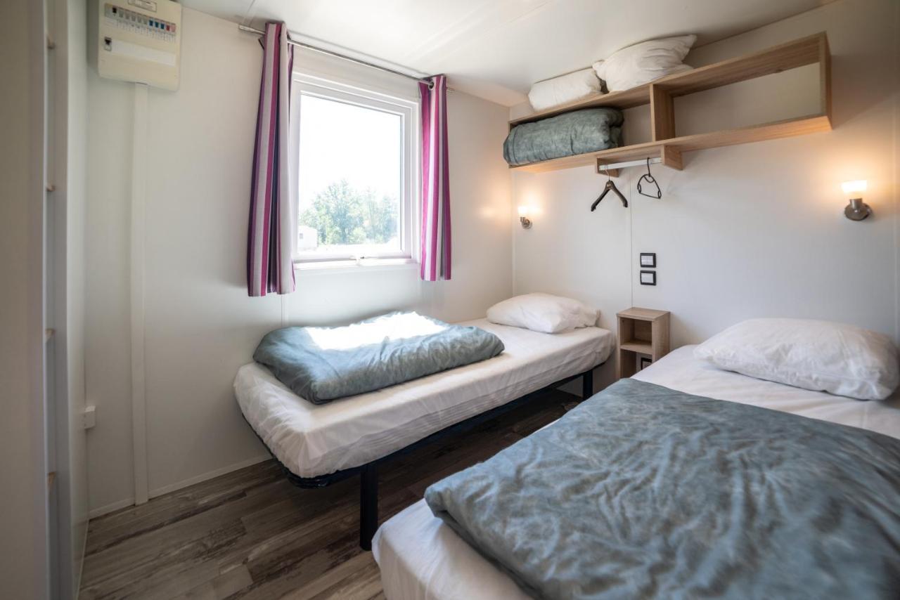 Camping Du Sevron Saint-Etienne-du-Bois  Exterior photo